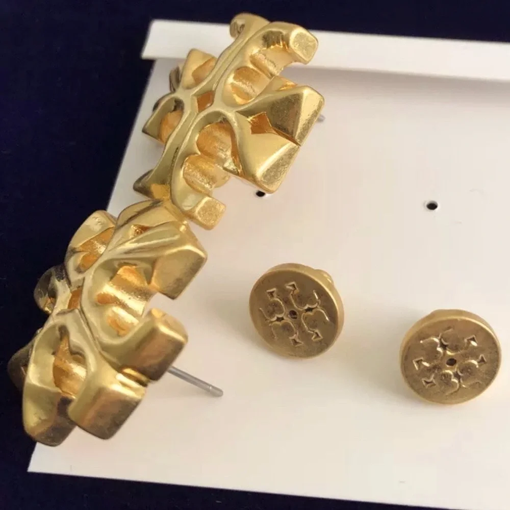🔥🔥Authentic Designer Medium Earrings At Awesome Prices To Buy Now & Save Firm